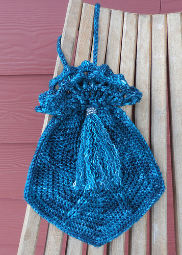 Ravelry: The Dowager's Starfish Reticule pattern by Divina Rocco