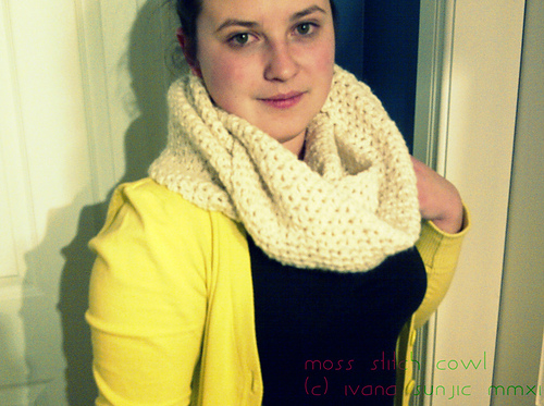 Moss Stitch Cowl photo 3