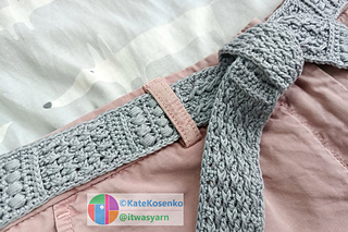 Textured gray crochet belt from Tesselia pattern