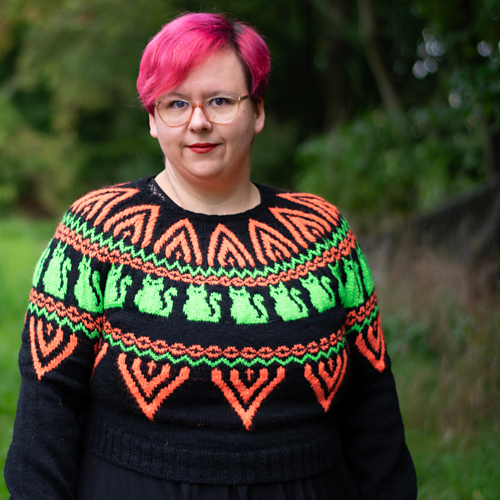 Ravelry Scary Cat Sweater pattern by Jennifer Ruschinski