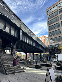 The High Line - W14 St entrance