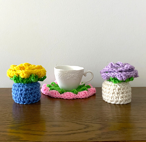 Flower Doily in a Vase photo 3