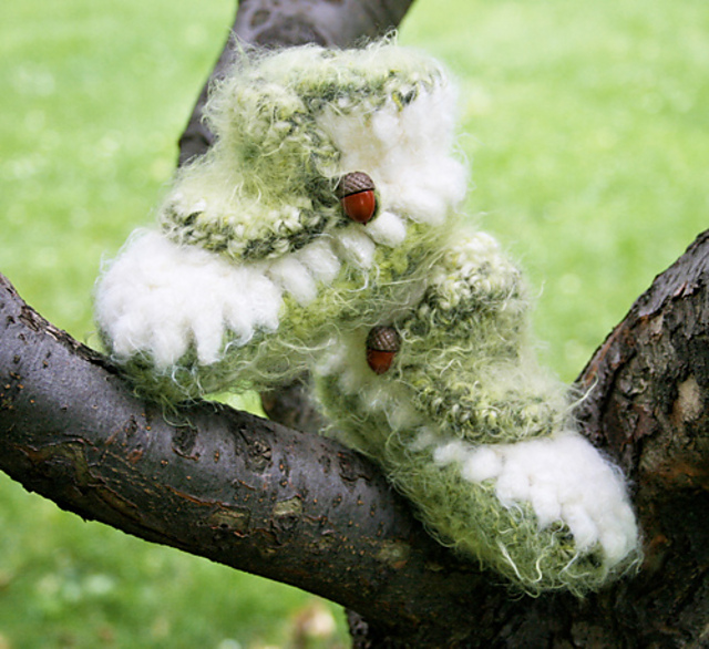 free crochet pattern for baby elf booties