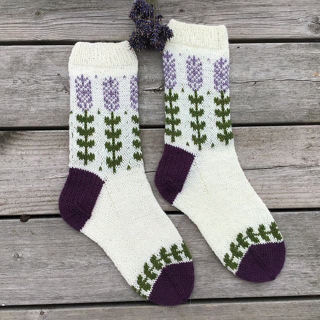 Ravelry JanneBakkeGroth's Blooming Lavender socks