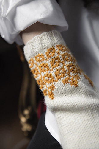 Gullregn - fingerless mittens photo 9