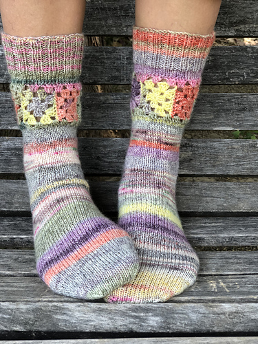 Grannys in a Row Sokker - Jen Yard