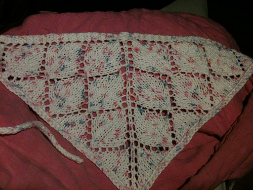 Løvstrikkesjal - JenniferMac