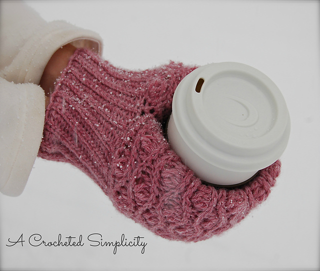 Ravelry "Winter Waves" Coffee & Ice Cream Mitt pattern by Jennifer Renaud