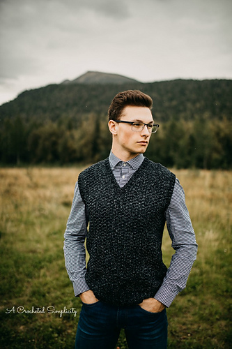 Summit Men's Sweater Vest photo 2