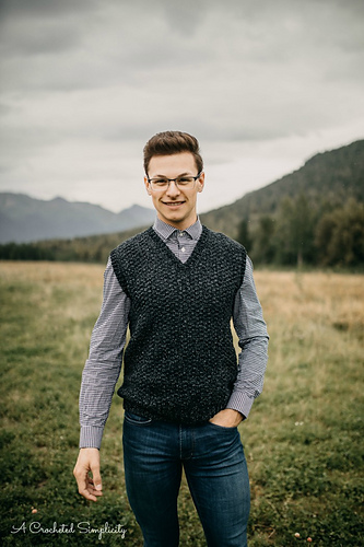 Summit Men's Sweater Vest photo 5