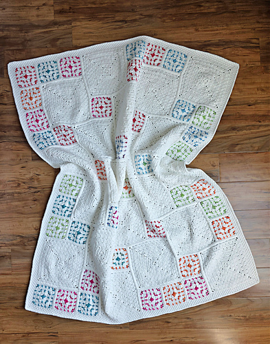 Scattered Pixels Block Stitch Blanket photo 3