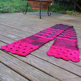 2-colour Scarf in la Bien Aimee Merino Singles and Madelinetosh Tosh Merino Light