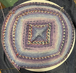 2025-12-22 Dinner plate size! 208 stitches around.