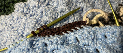 2022-09-05 beginning 4-stitch i-cord border. Six stitches between ‘wraps’ - where end of row turn happened. 