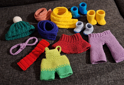 Doll clothes: Misc collection