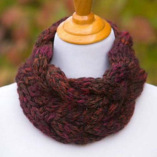 Chunky Cable Cowl photo 3