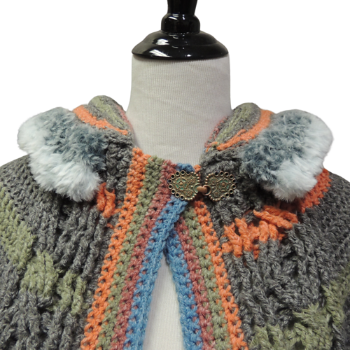 Hooded Cabled Cape photo 9