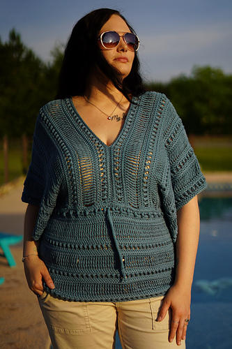 Peekaboo Bluse - Journey C. Designs