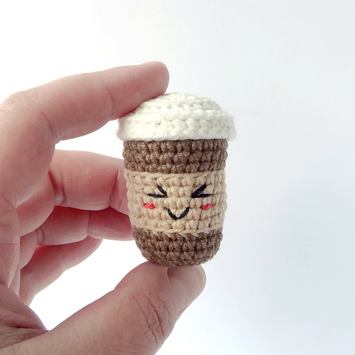 Kaffekopp nøkkelringen - Yuliia Matiienko