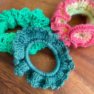 Petite Ruffle Scrunchie
