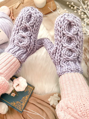 Ravelry: Infinity Trail Mittens pattern by Julia White