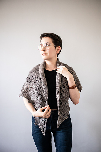 Bat Flowers Shawl photo 4