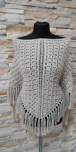 Milady shawl knitted by Julita Janicka