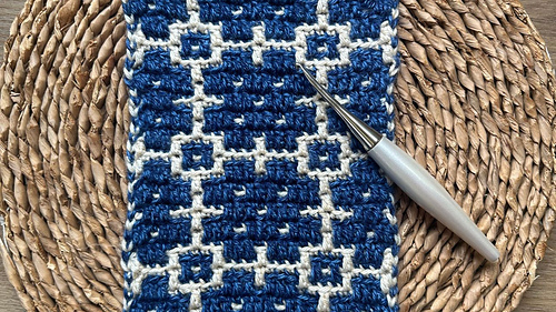 Mosaic Crochet Summit Swatch