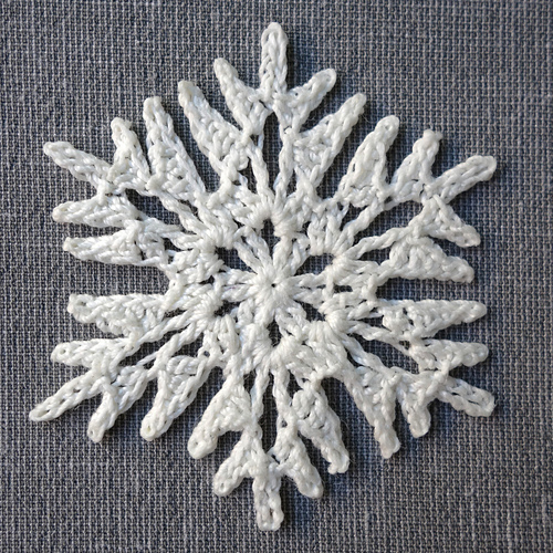 Ravelry: Tanager Snowflake pattern by Jessica Wifall