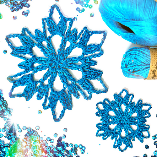 Ravelry: Honeycreeper Snowflake pattern by Jessica Wifall