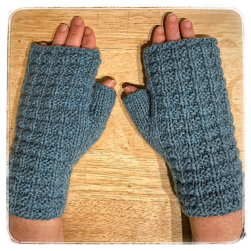 Mankell Mitts photo 1