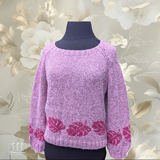 Włóczka to 4ply merino/akryl plus mohair mix w dwóch odcieniach różu. Jasnego poszło ok 700m a ciemniejszego ok120m
Druty 4mm i 3,25 na ściągacze