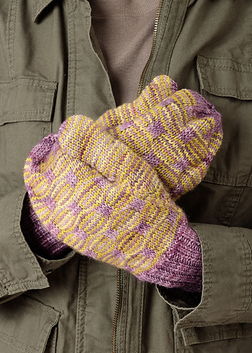 Wave and Box Mittens photo 3