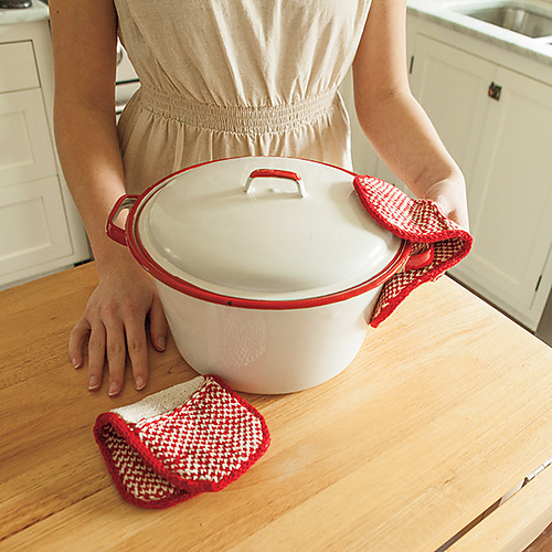 Ravelry Pot Grabbers pattern by Kerin DimelerLaurence