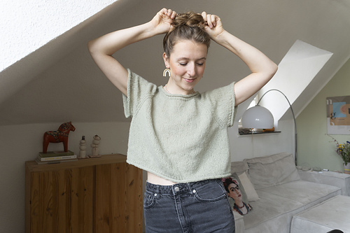 Community KAL Pullover photo 4