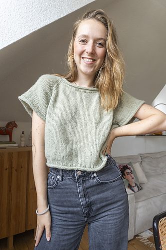 Community KAL Pullover photo 6