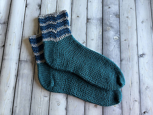 Ocean Waves Socks