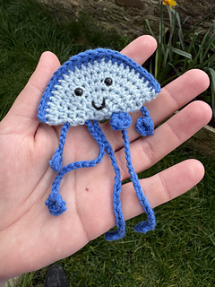 Jellyfish when some tentacles have been pulled.