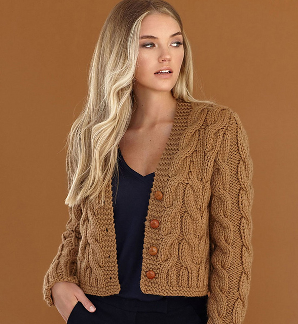 Ravelry: Roux pattern by Kim Hargreaves
