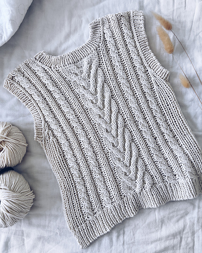 Zara_Vest_Flatlay_medium.jpg