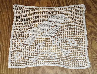 Bird Doily - Designed By Kathleen Fields
Filet Crochet
16" wide x 14" long
150 yards of size 10 thread 
(Red Heart Classic, color: NATURAL). 
Size 7 hook.                                 
Pattern Tester: Beth Kaur Fyre