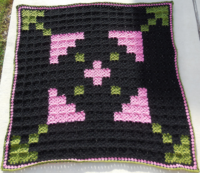 Ravelry Nordic Tulip Baby Blanket pattern by Hannah Ketzel