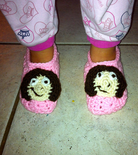 Dora Inspirerte Slippers - Kimberly Poole