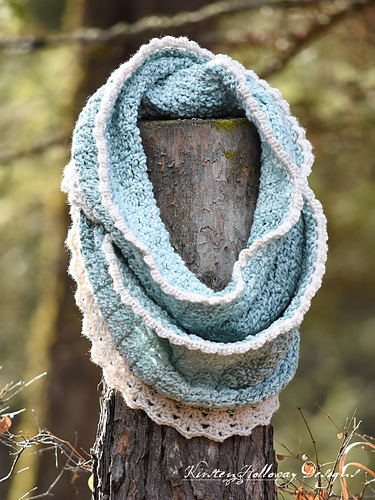 Cottage By The Sea Lacy Edging photo 4