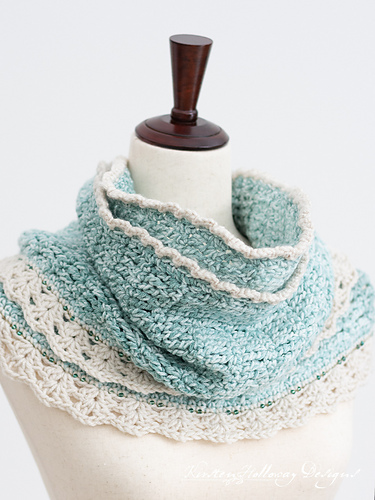 Cottage By The Sea Lacy Edging photo 1