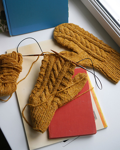Sandoy Mittens