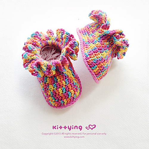 Ravelry: Ruffled Coral Baby Booties pattern by Kittying Ying