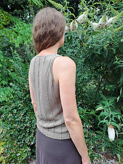Knitting for Olive Pure Silk
Farbe: Kardamon