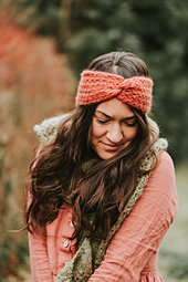 Hey Mama Wolf Ylva 1202 mit einem zweiten Faden Isager Silk Mohair 69