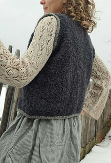 Dark grey col 590 und Lettlopi in einem hellen Grau